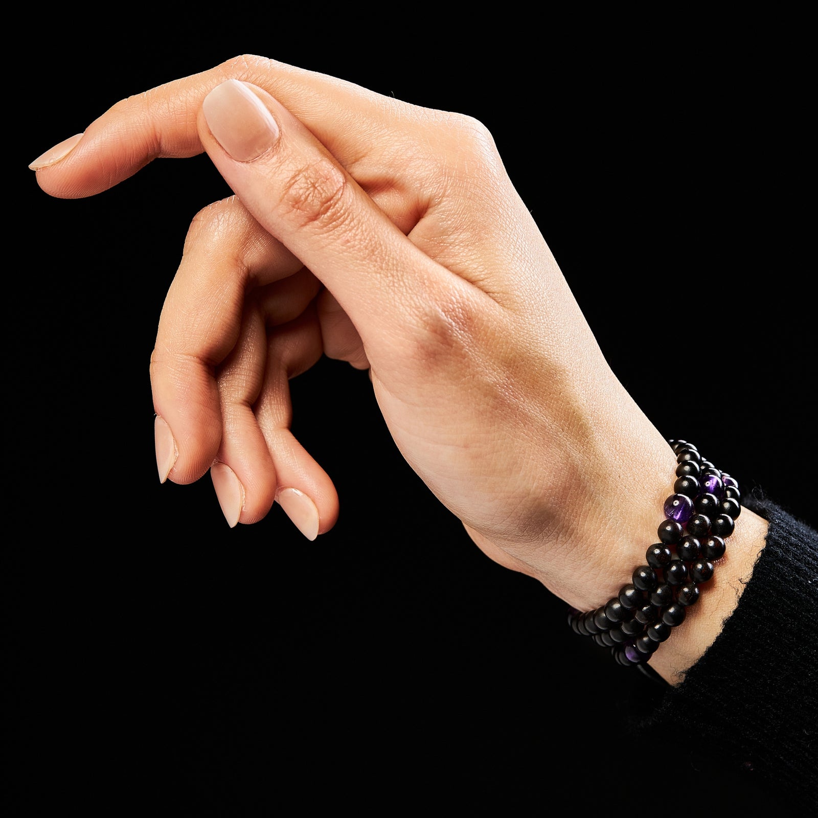 The Traveller Misbaha Bracelet: Amethyst and Ebony - 99 Beads, 5.5mm